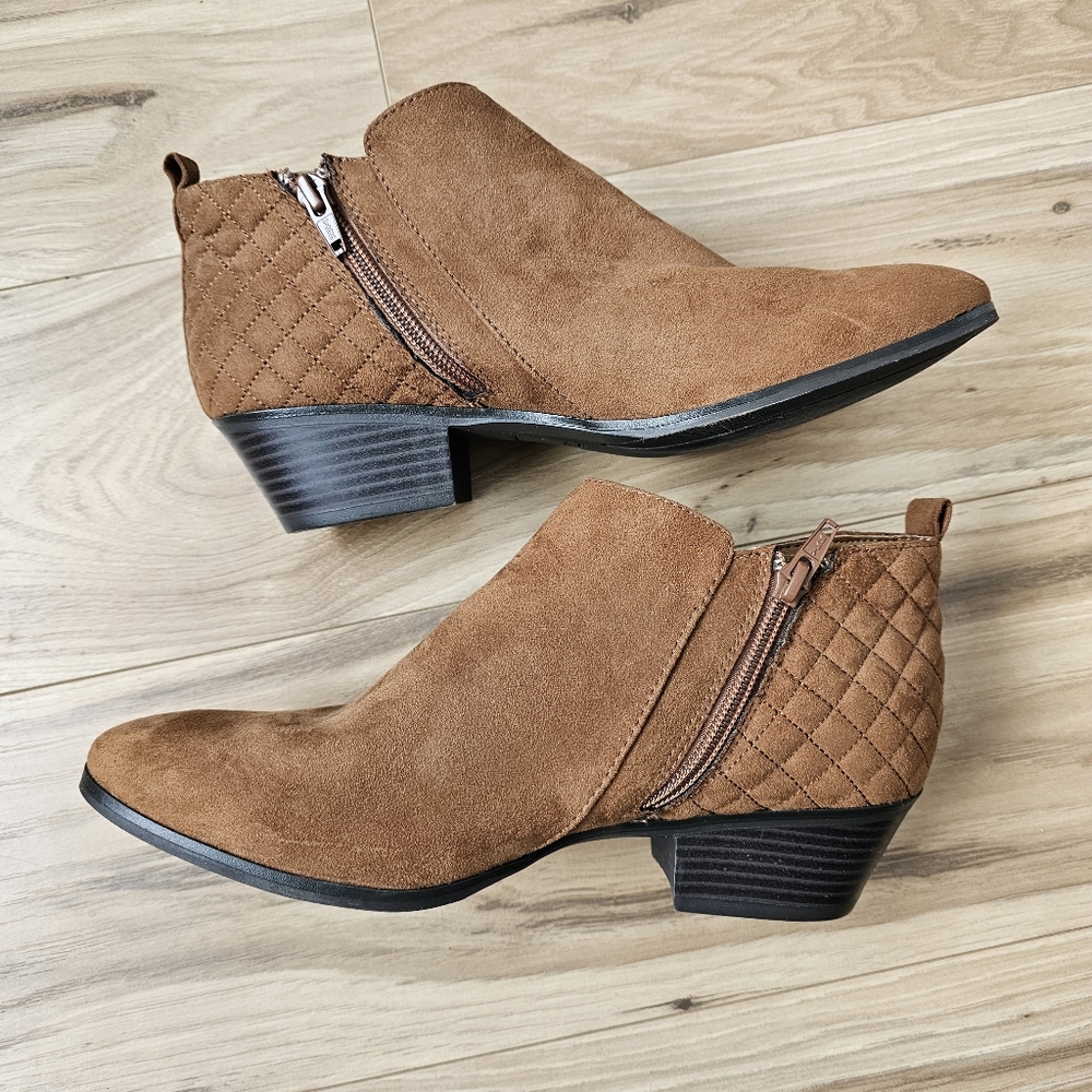 Style & Co. Canvas Wesley Almond  Suade Ankle Boot Womens Size 8  NWOT